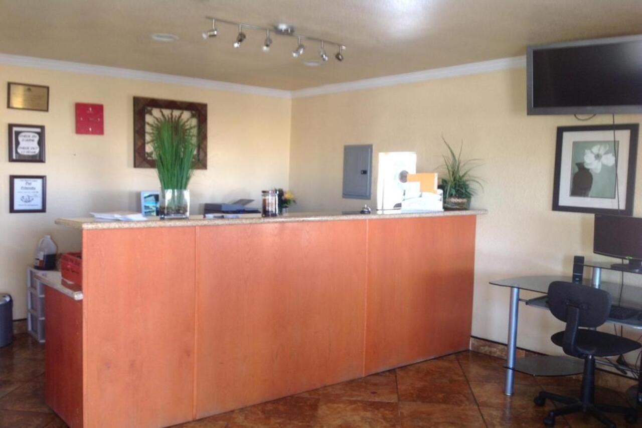 Americas Best Value Inn הנפורד מראה חיצוני תמונה