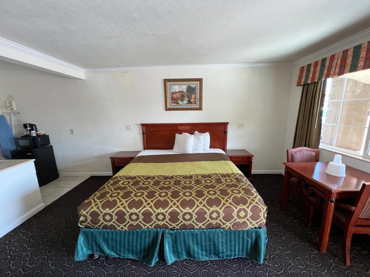 Americas Best Value Inn הנפורד מראה חיצוני תמונה