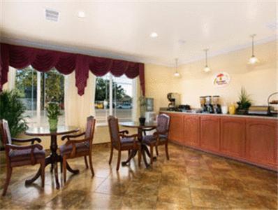 Americas Best Value Inn הנפורד מסעדה תמונה