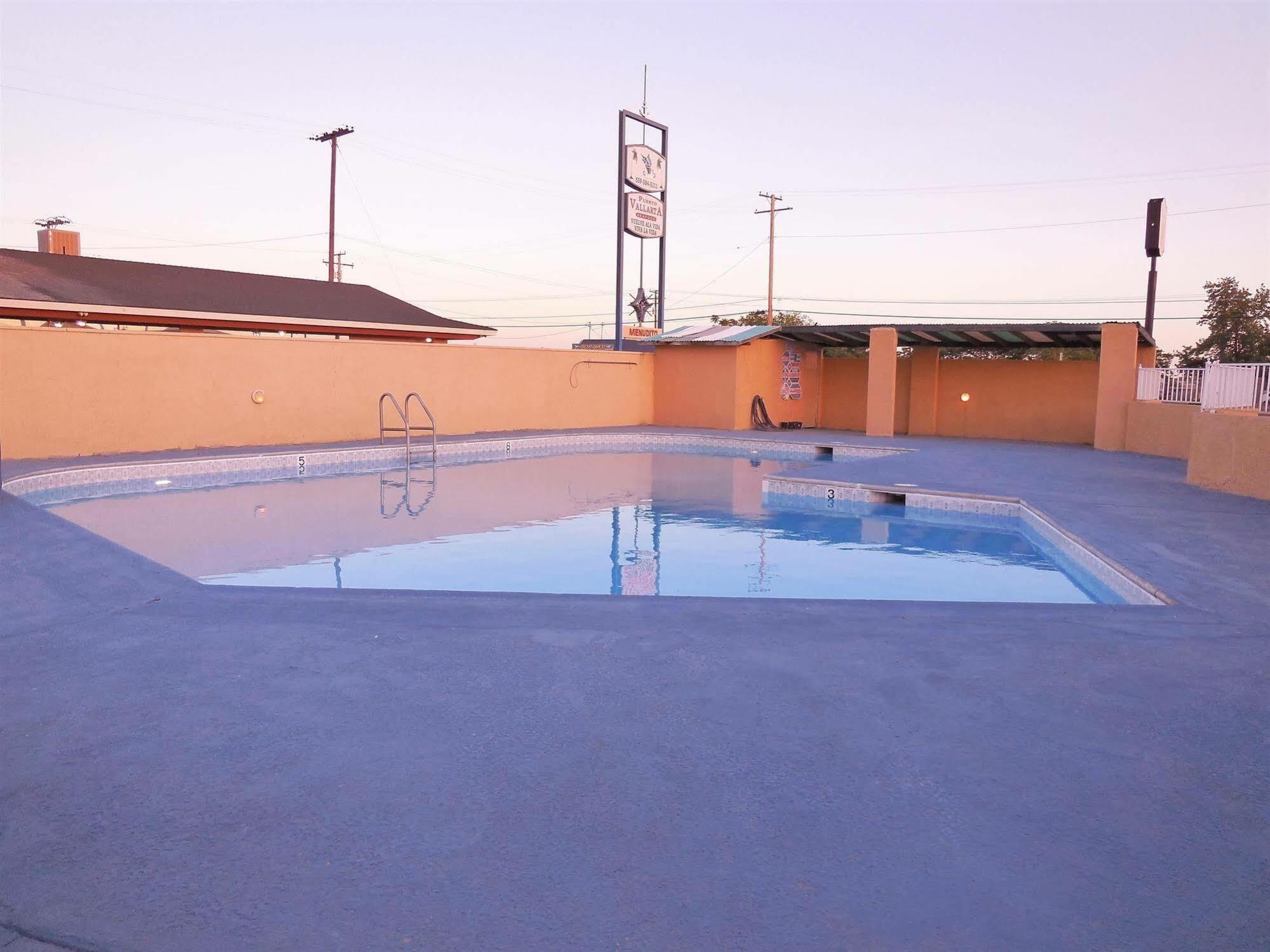 Americas Best Value Inn הנפורד מראה חיצוני תמונה